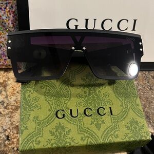 Gucci Black and Purple Sunglasses Unisex